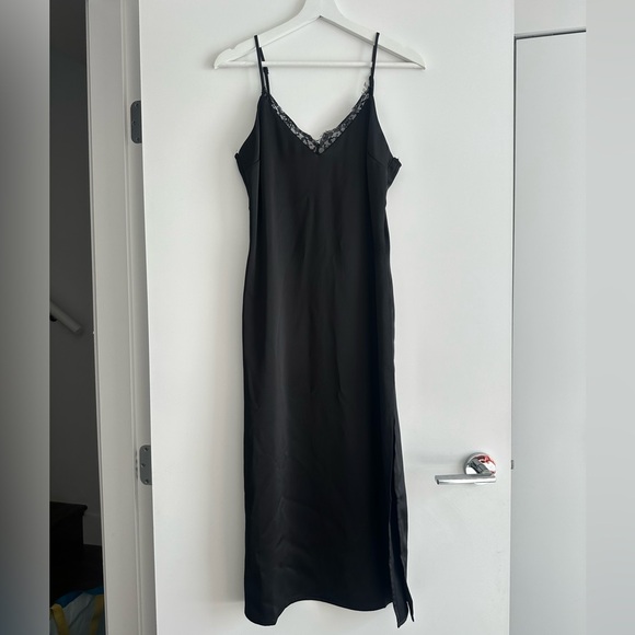 BB Dakota V-neck midi black slip dress size XS - Picture 2 of 9